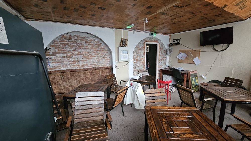 De închiriat spațiu comercial 250 m² – fost BAR pentru motocicliști