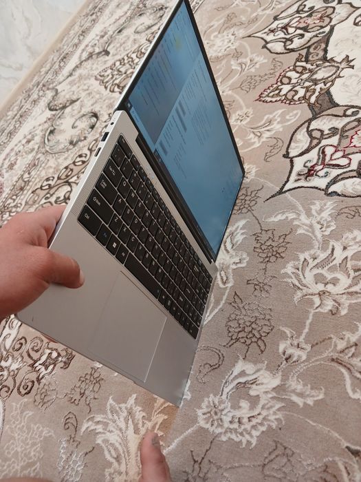 Noutbuk yangi trade excel word uchun juda qulay