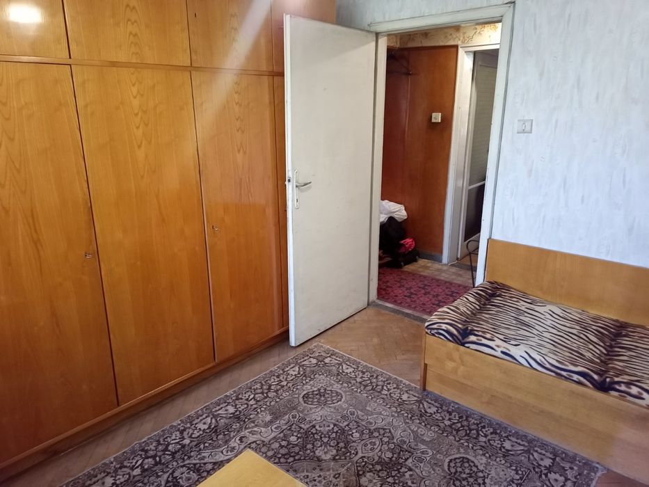 Дава се под наем Двустаен апартамент в София, Банишора - 78 кв.м за 548.25 € - Снимка #1