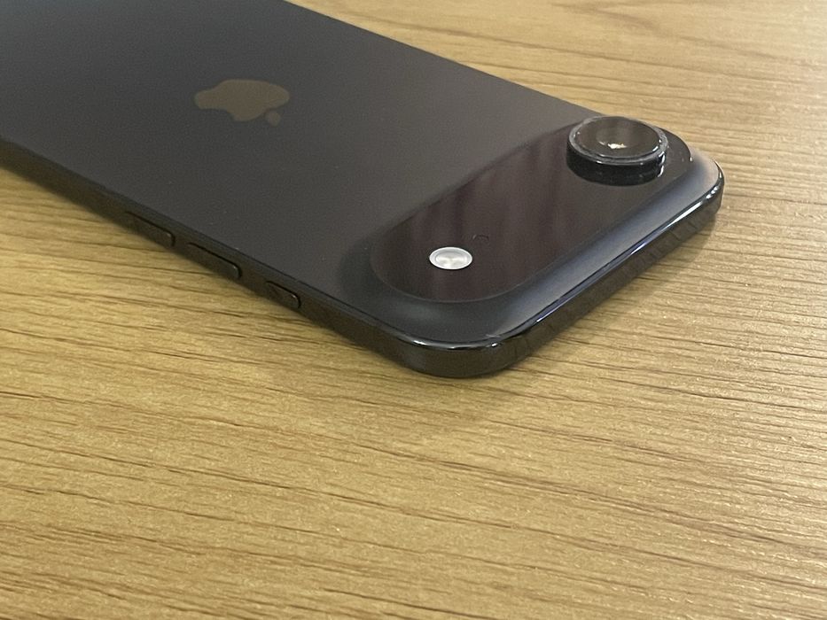 Бартер iPhone Air 256gb black гаранционен 100% 54 цикъла