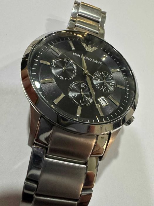 Продавам Emporio Armani AR2434