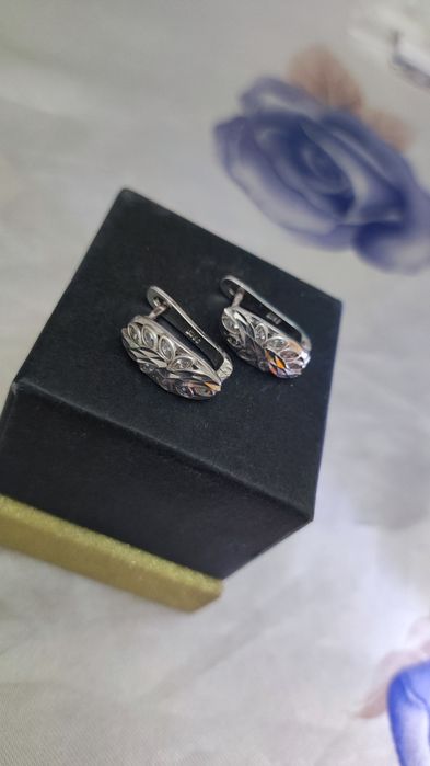 Серьги из серебра.