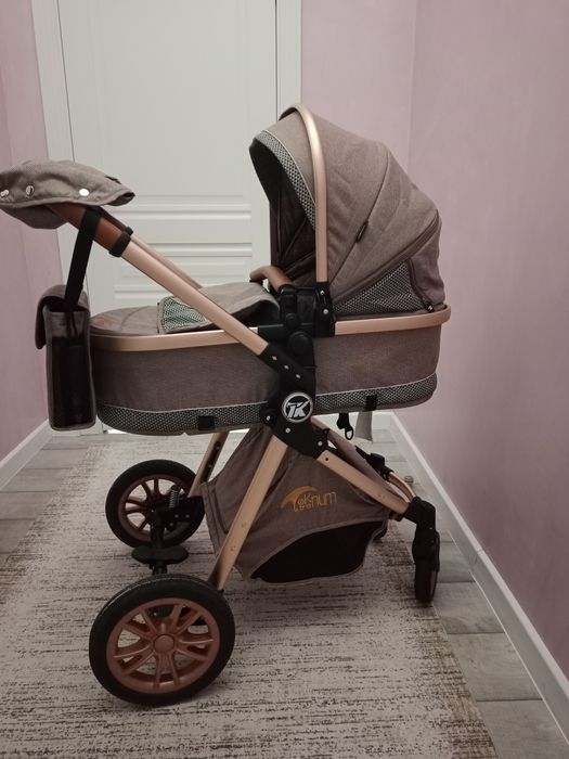 Коляска почти жана