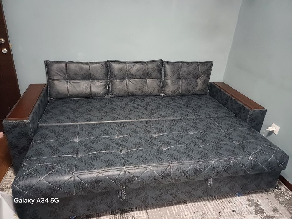 Продам диван и стол