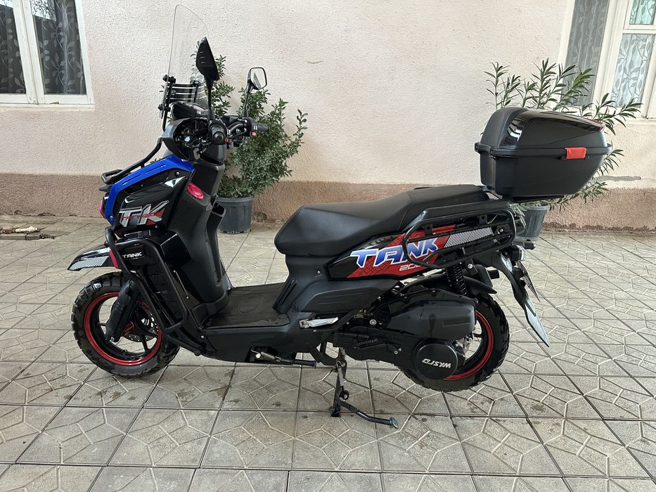 Скутер танк tank