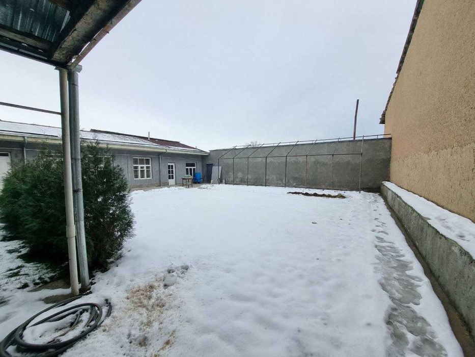 Срочна Участка сотилади