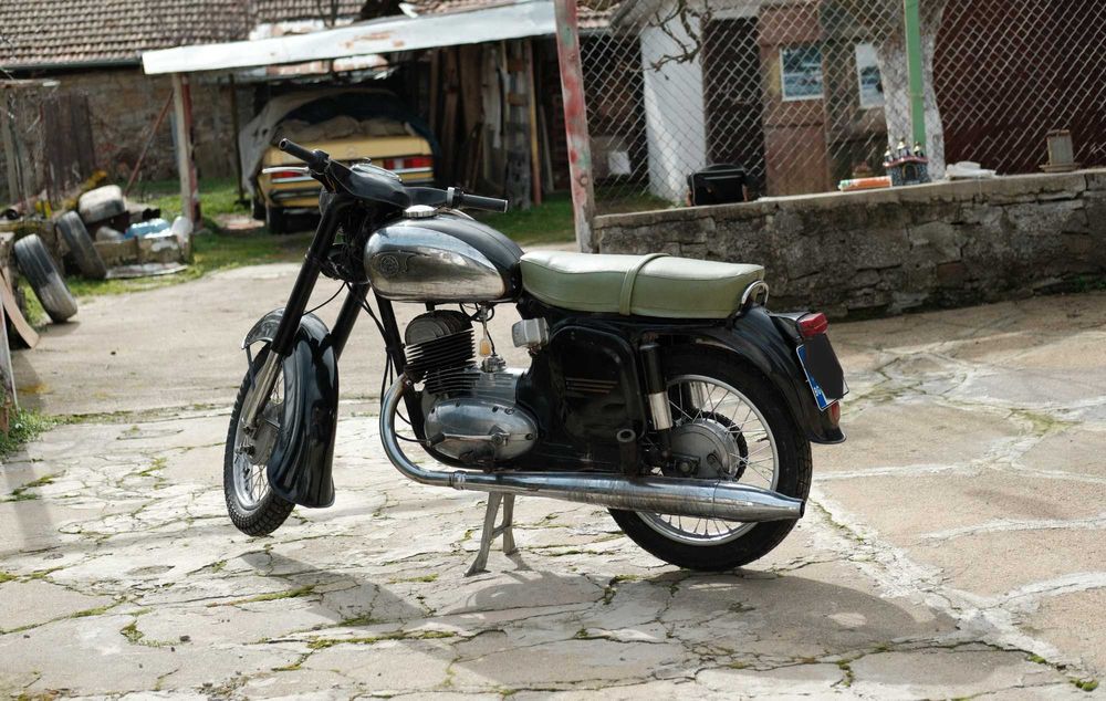 Jawa CZ-175 (Zetka)