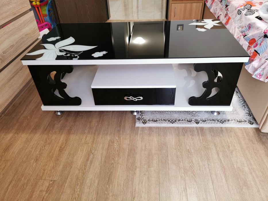 Masa living din sticla și mdf Staer