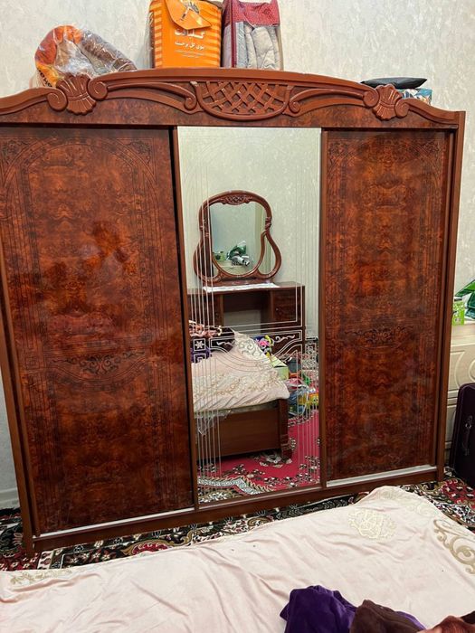 Спальный гарнитур 2х спальный