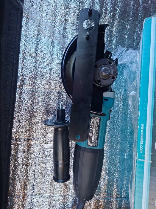 Неизползван Електрически Ъглошлаиф Makita 5030R