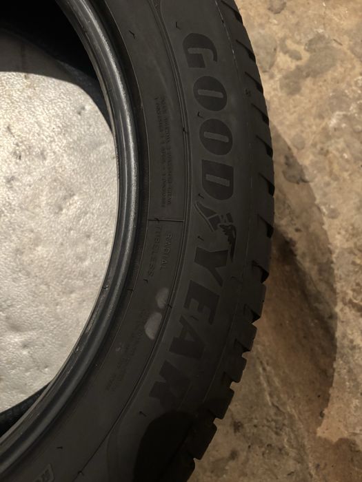 Vand 1  bucata anvelopa 235/55/19 All season Goodyear vector 4 seasons
