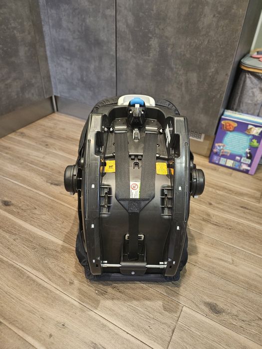 Стол за кола Graco SnugEssentials™ i-Size R129, Midnight Black, 40 - 7