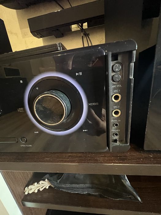 Продавам mini dvd hi-fi LG