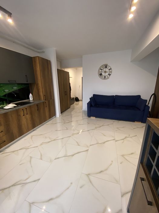 Inchiriez apartament regim hotelier pitesti AC.
