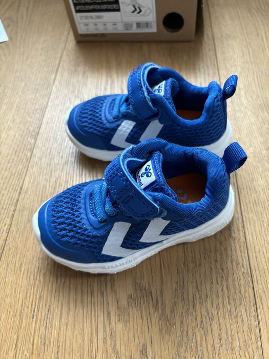 Детски сини маратонки hummel