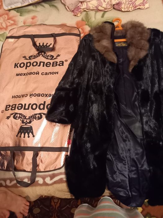 Продам норковый  шубу новый