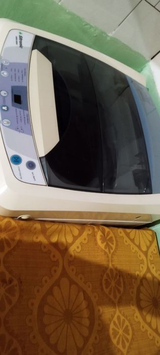 Автомат стиральная  машина вертикальный барабан