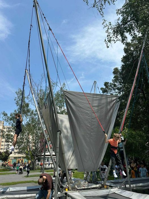 Oportunitate de afaceri!  Bungee Trambulină mobilă