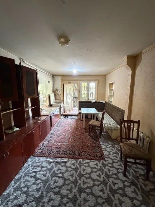3-комн. 1-й этаж. 83 м². Огород. Сергели, Строитель.