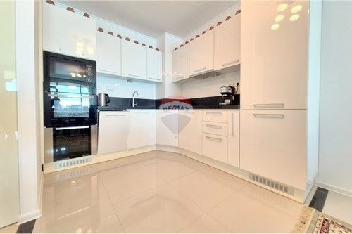 Продава се Двустаен апартамент в Бяла - 141 кв.м за 993 €/кв.м - Снимка #10