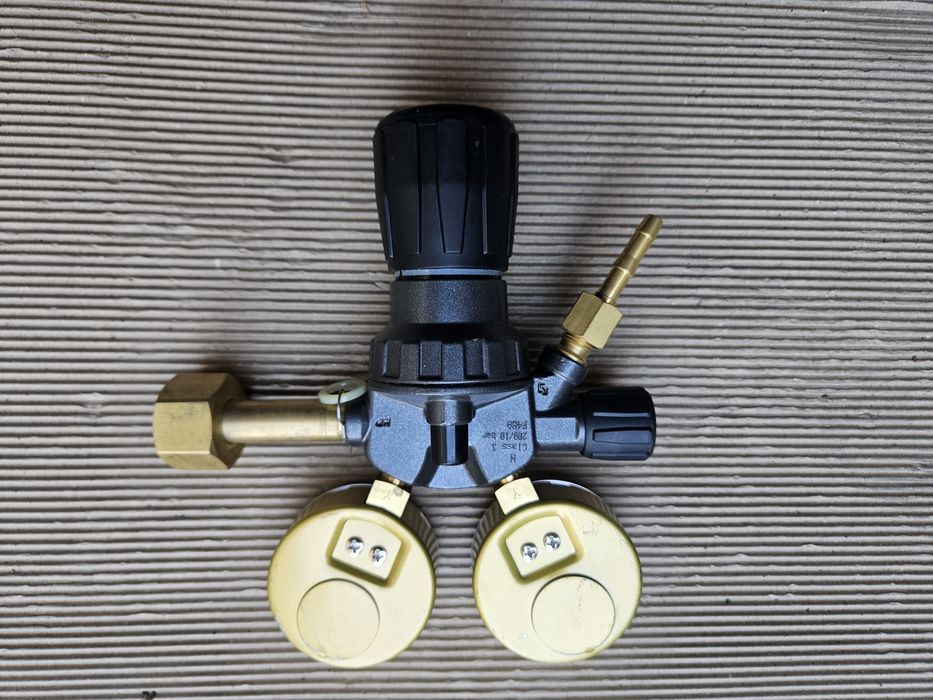 Regulator linde 300bar / 16bar Azot