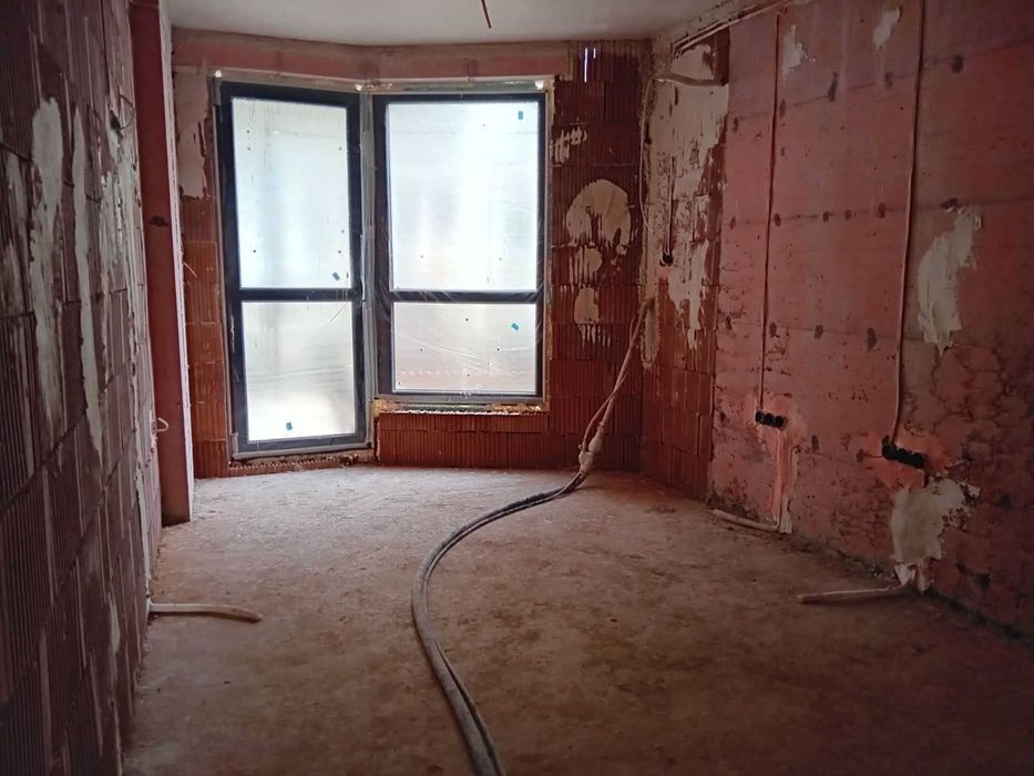 Тристаен апартамент Кючук Париж