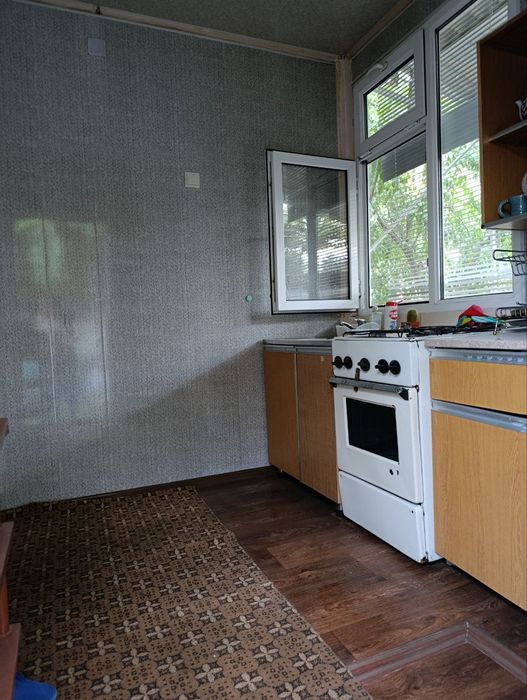 Кичик бешагач (Ивлива)3.5 сот 2 дома.)