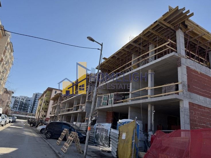 Продава се Четиристаен апартамент в София, Малинова долина - 201 кв.м за 1649 €/кв.м - Снимка #2