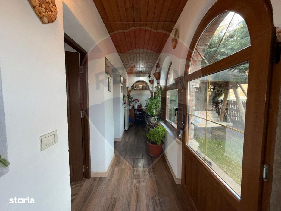 Casa cu teren de vanzare Golesti-Ramnicu Valcea / Manastirea Filimon