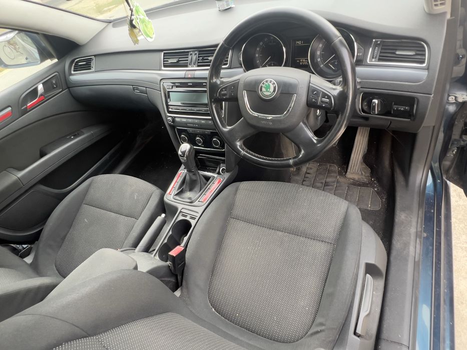 SKODA Superb 2013 — imagine 4