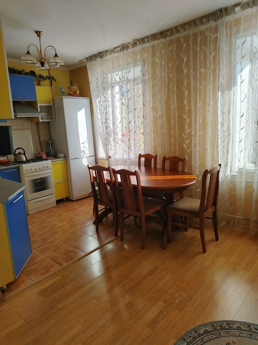 Продам трех комнатную квартиру