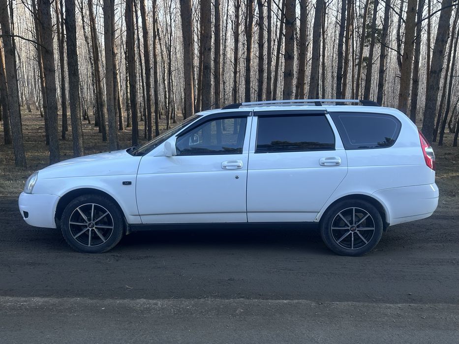 Лада Приора 2011 года