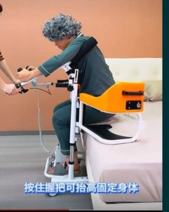 Продам новый кресло каталка туалет