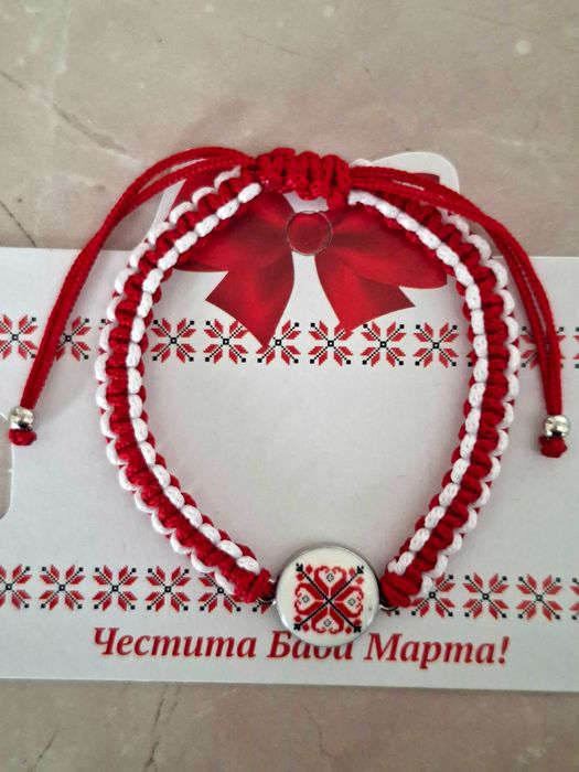 Ръчно изработени мартеници