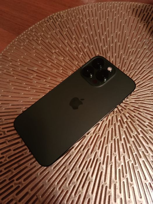 Продам айфон 13 про