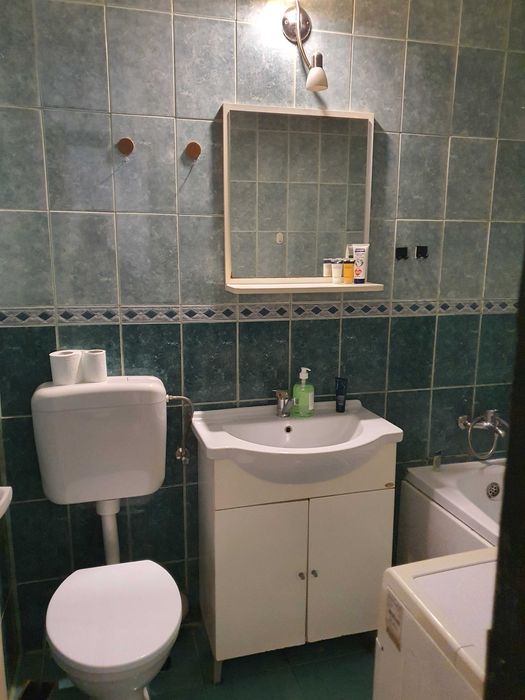 Proprietar inchiriez garsoniera z. Torontal langa IULIUS MALL si Lidl , 250 euro+300e garantia