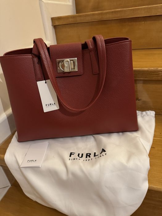 Furla ,чанта от естествена кожа.
