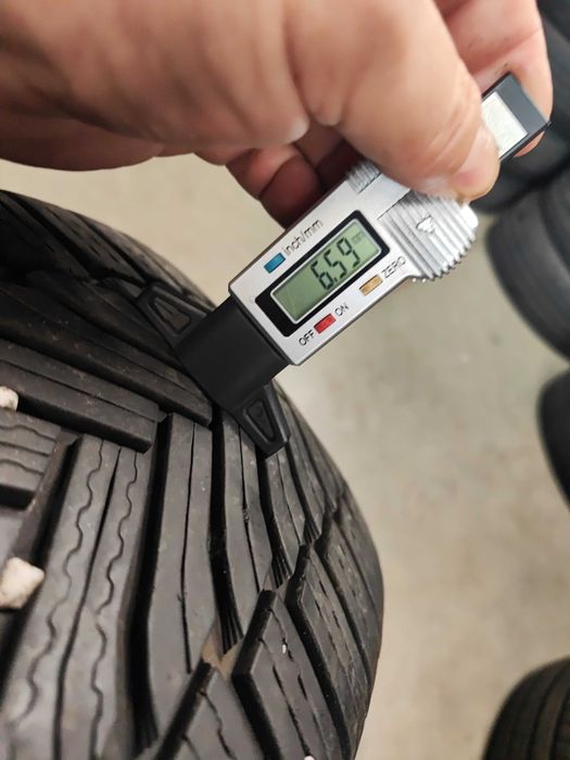 2бр.зимни гуми 215/55/17 Michelin