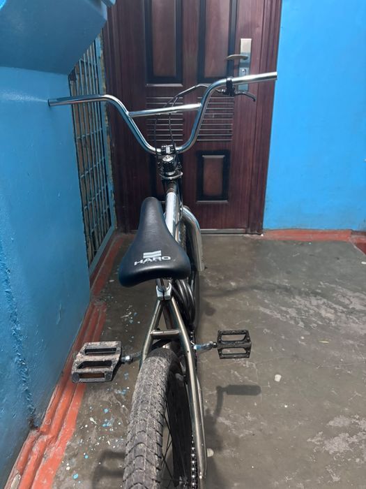 Продаю bmx Haro 1год