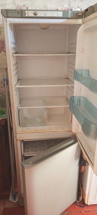 Продам холодильник