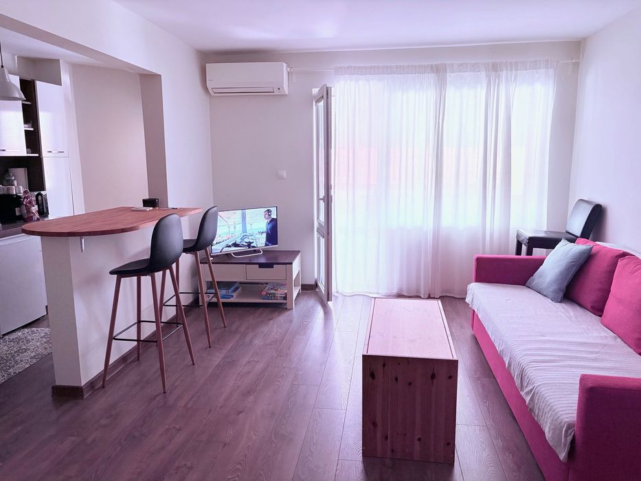 Дава се под наем Двустаен апартамент в Бургас, Лазур - 70 кв.м за 765 € - Снимка #2