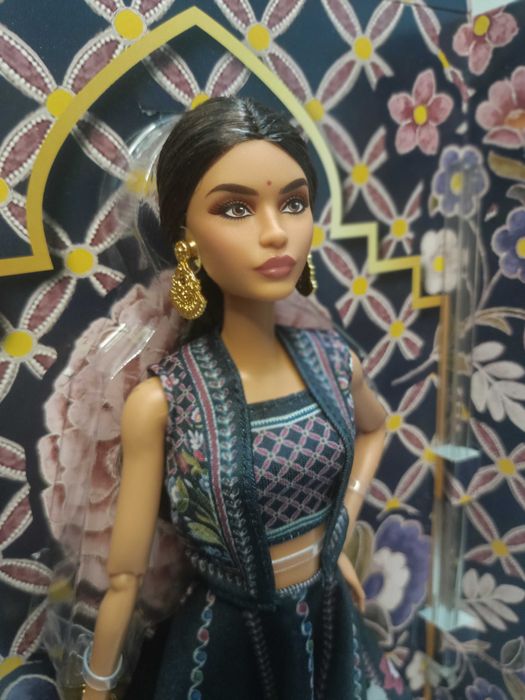 Кукла Барби Divali