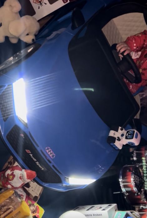 Masinuta electrica pentru copii