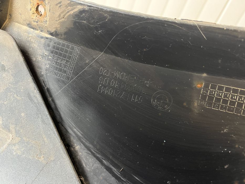 2 броя предна броня BMW X3 2011-