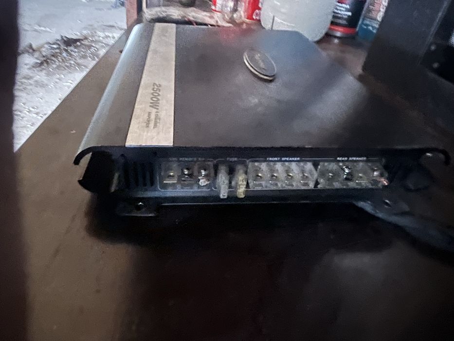 Сабвуфер с усилителем