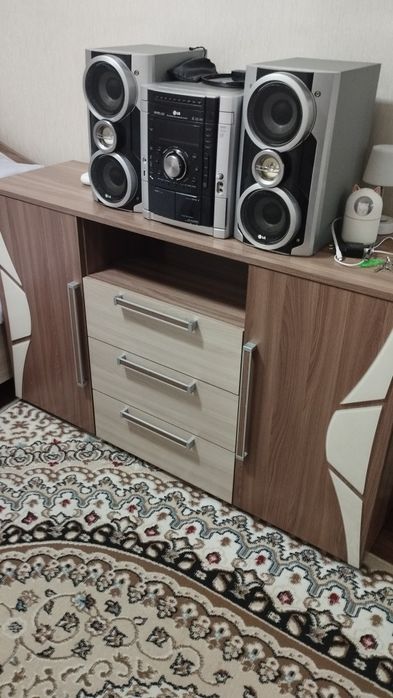 Продается спальный гарнитур " Лагуна5"