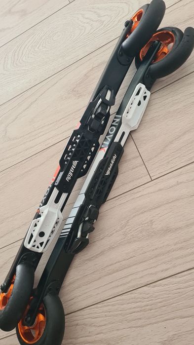 Schiuri fond cu role