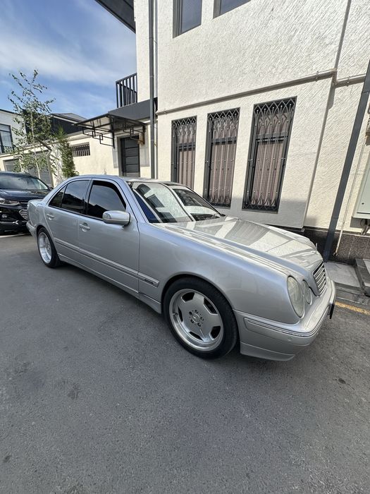 Продаю свой мерседес W210