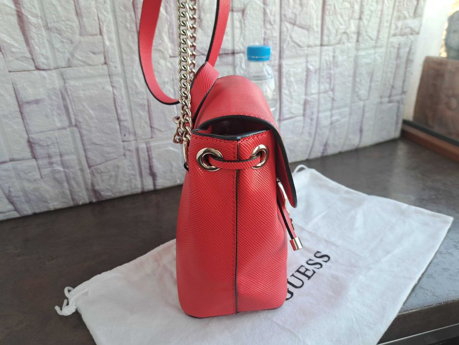 дамска чанта,GUESS-малка червена чантичка,гес,нова