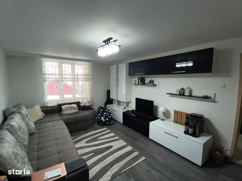 Apartament De Vanzare In Siret – 4 Camere | Etaj 1